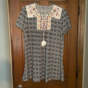 NWOT Size Large CY Fashion embroidered dress and tassel ties